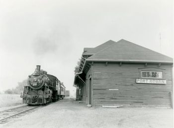 Port Rowan CNR 1541 1957 APC
