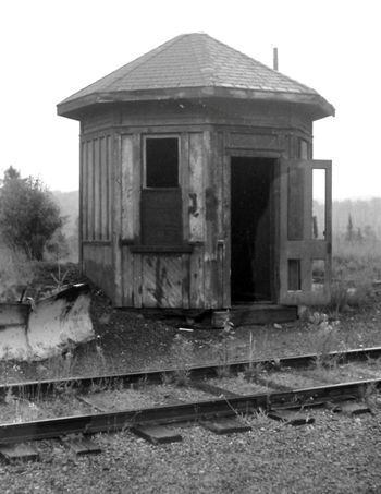 Maynooth  CNR telephone box 1976 DWhd
