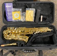 Selmer AS32 Alto Saxophone w/HSC