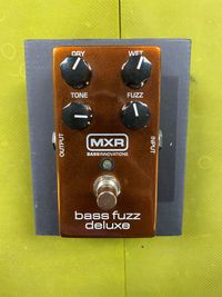 MXR M84 Bass Fuzz Deluxe Pedal