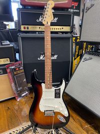Fender Player Stratocaster - 3-Tone Sunburst