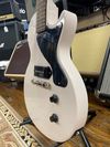Epiphone Billie Joe Armstrong Les Paul Junior Electric Guitar w/HSC - Classic White