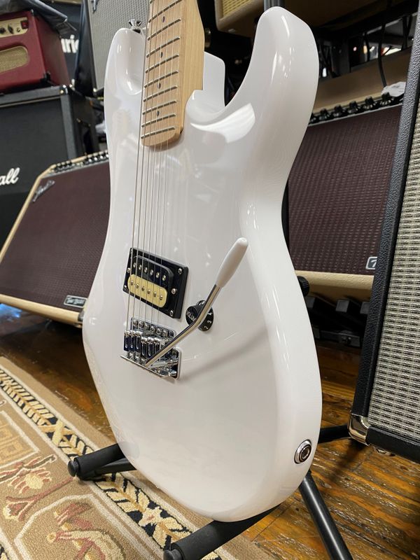 Kramer baretta special electric deals guitar vintage white