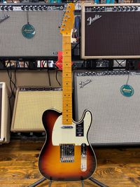 Fender American Ultra Telecaster - Ultraburst with Maple Fingerboard