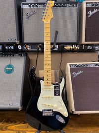 Fender American Professional II Stratocaster w/HSC - Black