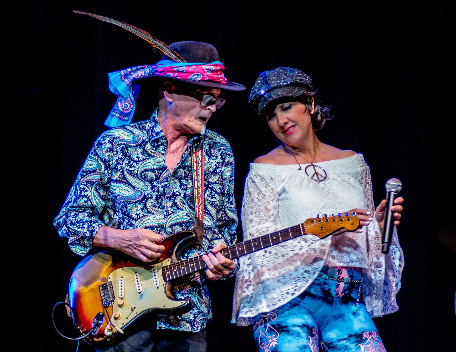 PAISLEY CRAZE Photos