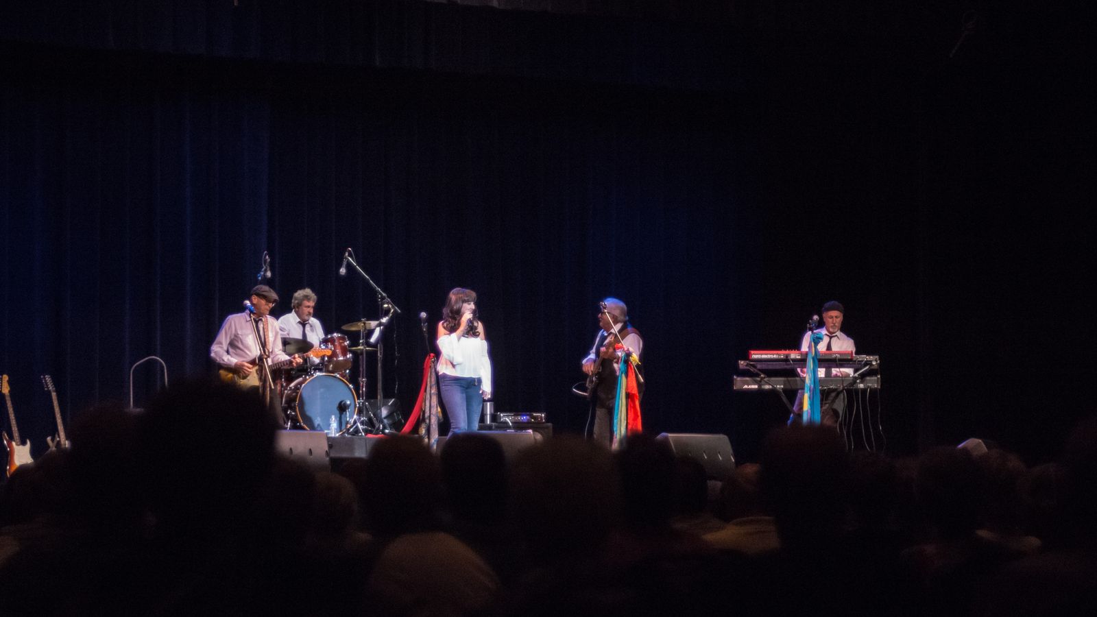 PAISLEY CRAZE Photos