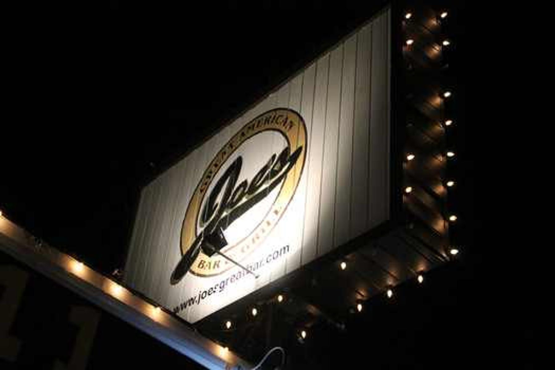 Joe's Great American Bar & Grill - Photos