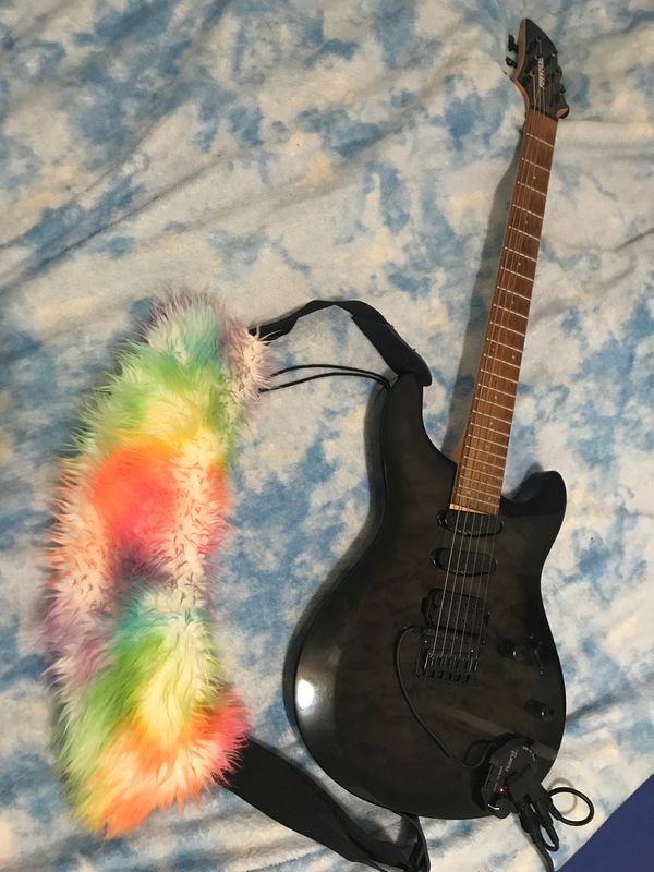 Fuzzy guitar deals strap