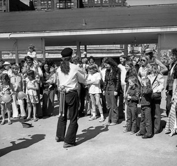 Juggler, 1975. from http://pauldorpat.com/tag/pike-place-market/
