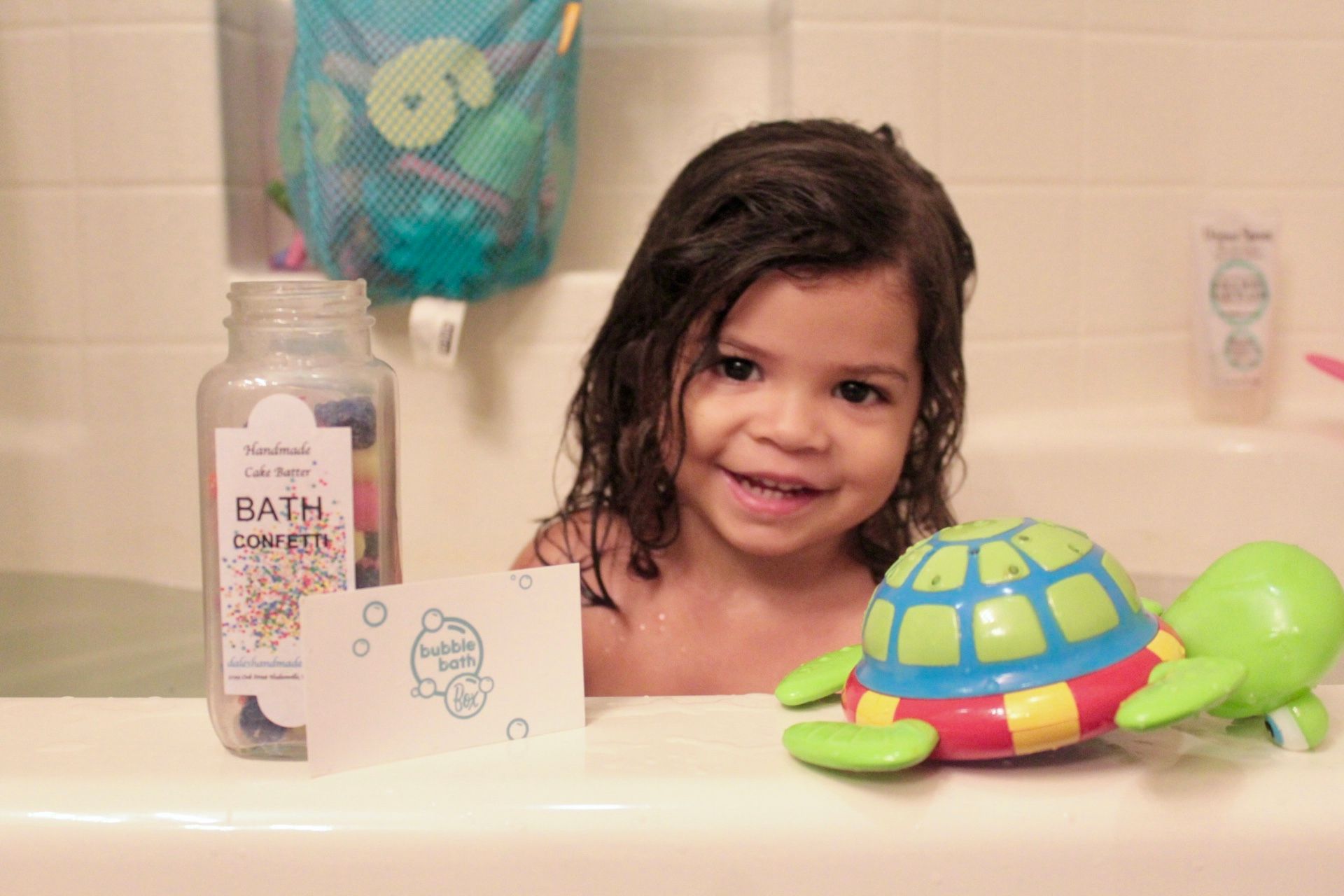 HOW TO MAKE BATH TIME FUN