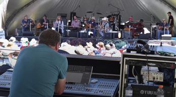 A workshop stage with Larry Campbell & Teresa Williams, Western Centuries, Terry Bean, Rob Lutes @ Vancouver Island Music Fest 2018. What a treat!
