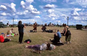 Primrose Hill Picnic - Grace Solero setting up (Christine Jansen)
