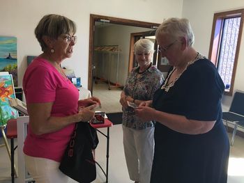 Marcia Pensa (l), Sharron Russell, Mayor Sally Martyn
