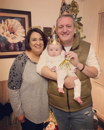 Happy New Year 2021 from Gary, Cyndi and our granddaughter Ava. 🎉
