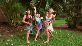 grandgirls in Hawaii
