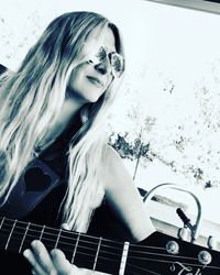 Gia Warner Solo Acoustic-Farmington Art on the Grand and Farmington Farmers and Artisan Market