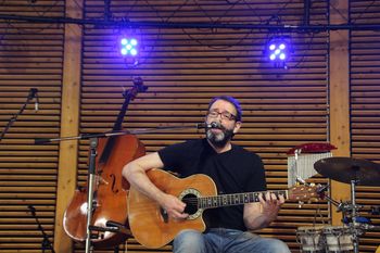 Jens Hoffman, doch an der Gitarre
