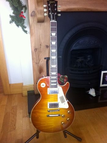 "GIBSON CUSTOM SHOP" 2013 "Les Paul" 1959 VOS in Sunrise Tea Burst, This is quite a new addition, to my ever growing collection.
