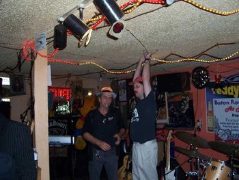 Sandor holding up the ceiling for Hoodoo Jimmy
