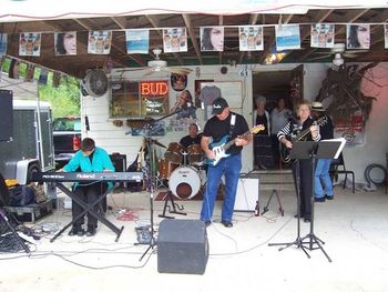 The Newsom Family Clay, Jeff, and Sherry (with Chad Solomon backing on drums)
