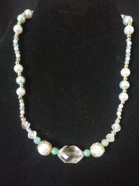 Mint Green and White Faux Pearl (Gn1)