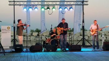 Live at the Lakefront 2015, Rotary Amphitheater at Discovery World, Milwaukee,
