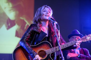 Kim Stockwood

