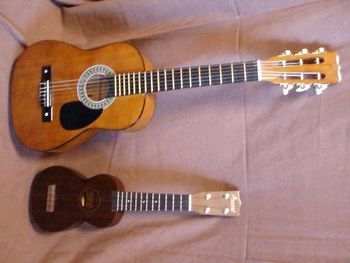 Arrow child's guitar & soprano ukulele
