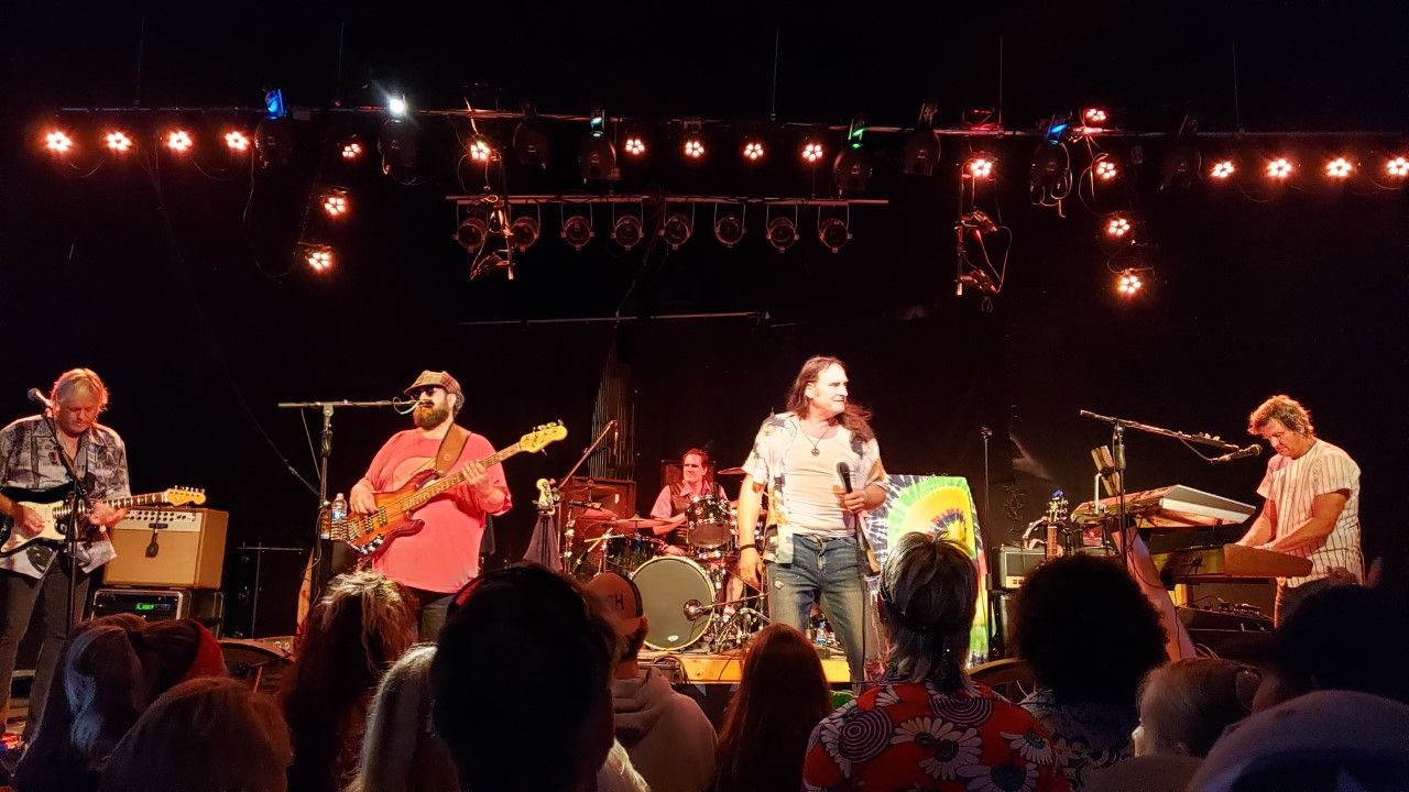 The 70's Magic Sunshine Band - Photos