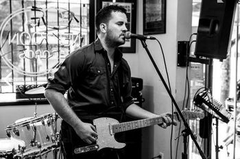 Jeremy performs Record Store Day at Neptoon Records in Vancouver. (Creative Copper Images)
