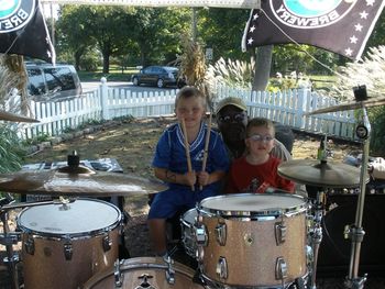 Unbeknownst to Hadj, the band held auditions for the drum chair between sets.
