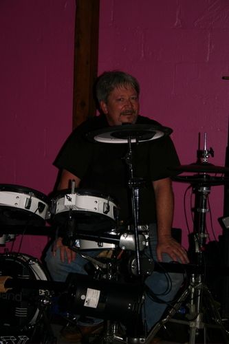 MIKE ON ROLAND ELECTRIC DRUM KIT

