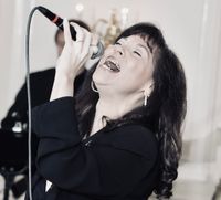 Elana LIVE @ Levity!