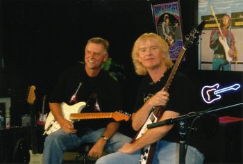 Jim Osborn and Mike Rust-South Bay Guitar Show Cable Taping
