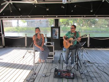 Terasse du vieux canal, Valérie Boivin
