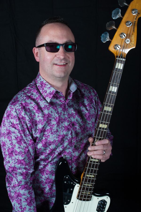 Tom Rowlands - Bass