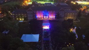 Abracadabra - Rock the Lawn