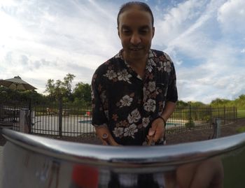 Les on steel pan
