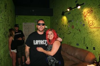 Bubba Sparxxx & DesiBTho Backstage
