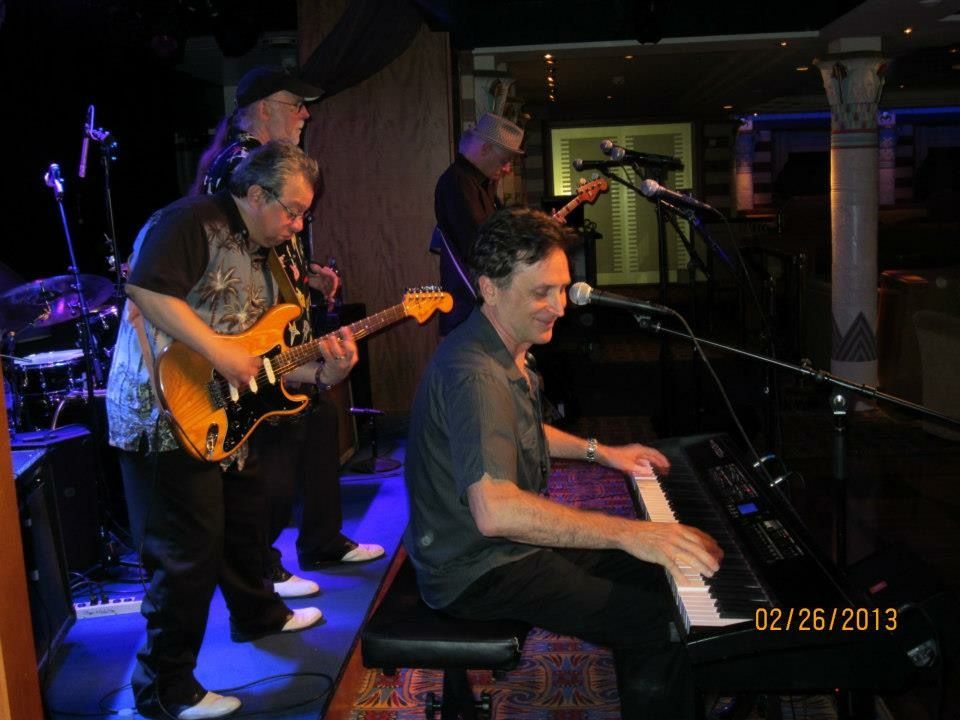 Phil Dirt and the Dozers Photos