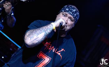 Fallen Stronger Singer Larry Smith Dec, 10th 2016 Photo by: Jason Cain Photography
