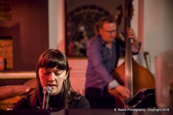 Hannah Barstow Trio, feat. Pat Collins (b) - Bill Beard Photography
