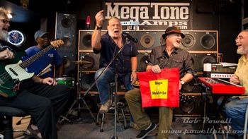 with mike Weso Dave fox chuck cotton and roger khors, tv show
