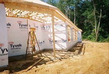 covered kennel area
