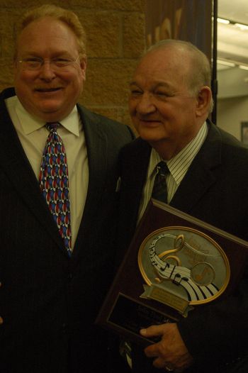 Gary with MAGMA LAA winner John Moody.
