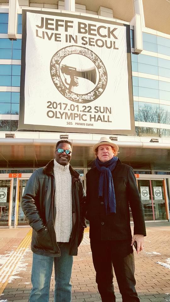 Jimmy and Jonathan arrive in Seoul
