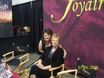 Anna and Debbie at the booth SIS 2011.
