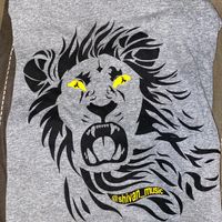 Men's Lion Logo Deluxe Soft T-shirt