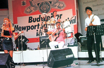 Kevyn Lettau, Chalo Eduardo, Dori Caymmi, Vin D'Onofrio - Sergio Mendes Band - Madarao, Japan - 1989

